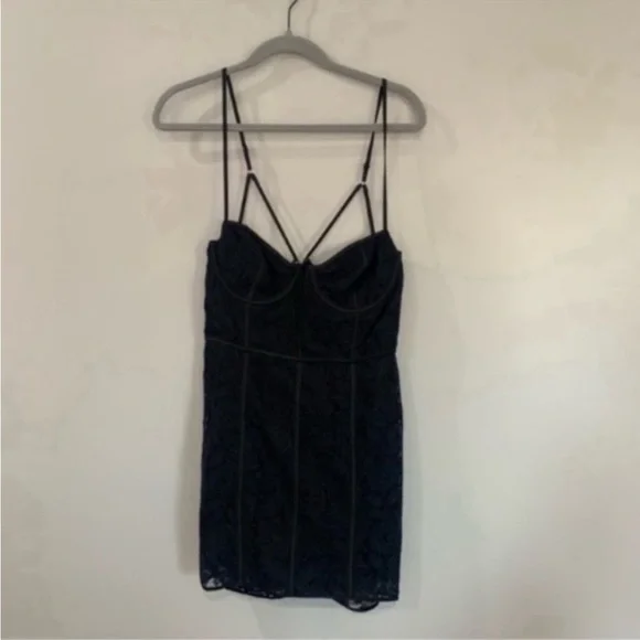 NWT For Love And Lemons Dress Julia Mini Bodycon in Black Lace - Picture 10 of 11